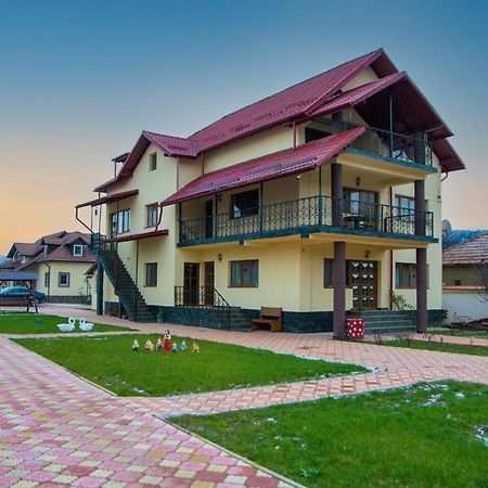 شقة Casa Stefania 1 Călimăneşti المظهر الخارجي الصورة